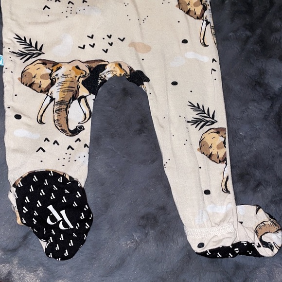 Newborn (fit 0-3) Posh Peanut Perry HTF Elephant Zipper Footie - Picture 12 of 13